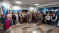 Artyści, studenci oraz mieszkańcy Koszalina podczas wernisażu ARTYŚCI MIASTU.