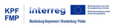 obrazek przedstawia od lewej w kolorze ciemnoniebieskim napis KPF FMP oraz napis Interreg (Mecklenburg - Vorpommern/ Brandenburg/Polska logo UE i napis dofinansowane przez Unię Europejską