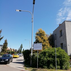 obrazek w kolorze przedstawiający oświetlenie uliczne przy ulicy Zielonej w Koszalinie
