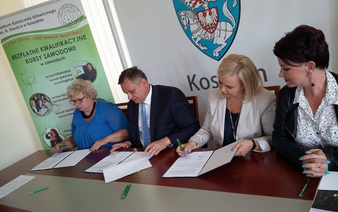 Podpisanie porozumienia między Centrum Kształcenia Ustawicznego i PZK „MET-PRAS” 