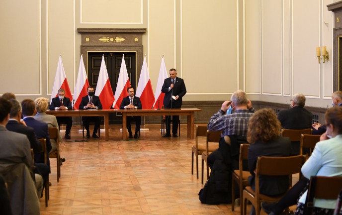 spotkanie wiceministrów Pawła Szefernakera i Waldemara Budy z samorządami ZIT KKBOF