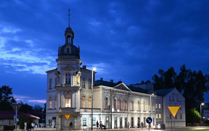 Muzeum w Koszalinie wieczorem