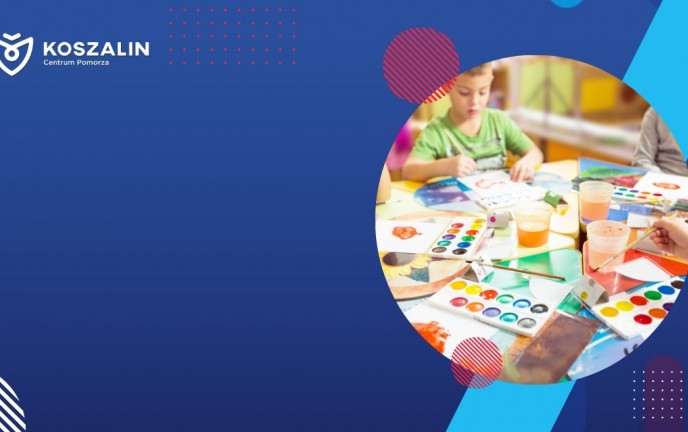 Dzieci malujące farbami