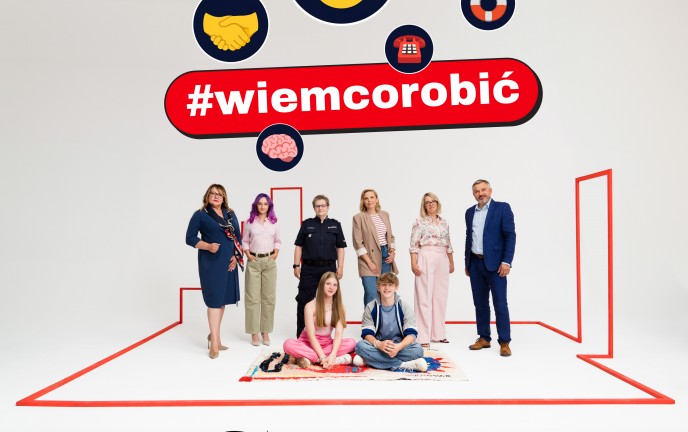 Na zdjęciu znajdują się osoby ze spotu informacyjnego dot. kampanii #wiemcorobić