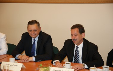 Prezydent Piotr Jedliński i ambasador USA Stephen D. Mull