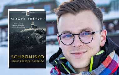 Grafika przedstawia zdjęcie autora oraz okładkę jego książki